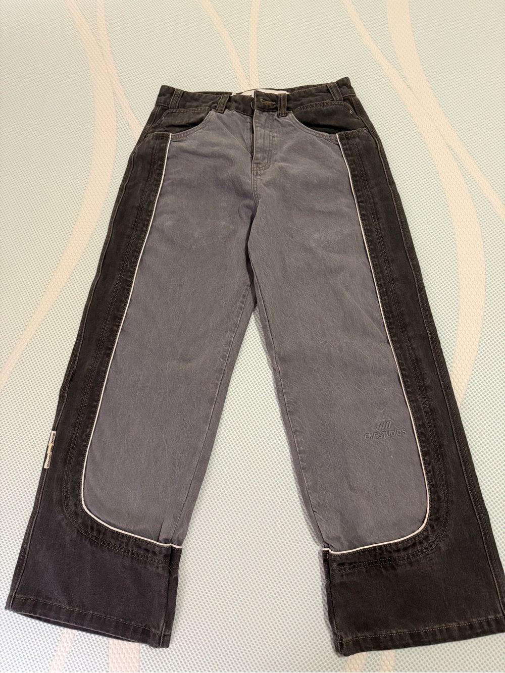 Men's Two-Tone Straight Jeans - Black & Gray